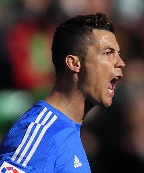 首钢将帅失和！周琦与许利民闹矛盾，3年后还能拿得顶薪合同吗？